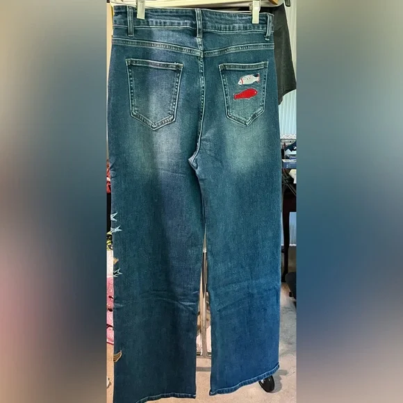 High End Boutique Embroidered Denim Jeans with Lobster and Fish Design - Picture 2 of 16